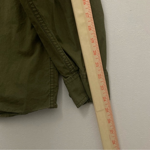 Duluth Trading Co. Men's Shirt Button Down M Green Organic Cotton Zip Pocket - Picture 13 of 15